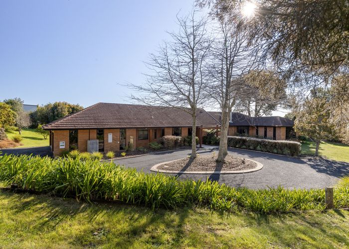  at 727 Esdaile Road, Tauranga