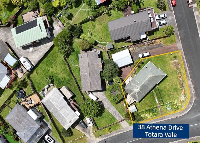  at 38 Athena Drive, Tōtara Vale, Auckland