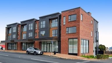  at 1/1B Egremont Street, Belmont, Auckland