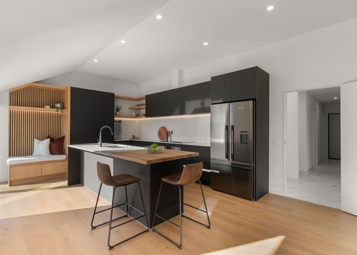  at 8 Elizabeth Place, Kelvin Heights, Queenstown