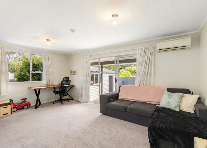  at 1/9 Gemstone Drive, Birchville, Upper Hutt, Wellington