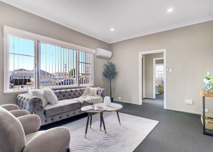  at 35  Seddon Avenue, Papatoetoe, Manukau City, Auckland