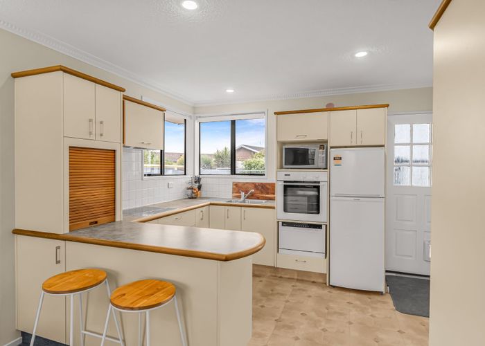  at 10 Veitches Road, Casebrook, Christchurch City, Canterbury