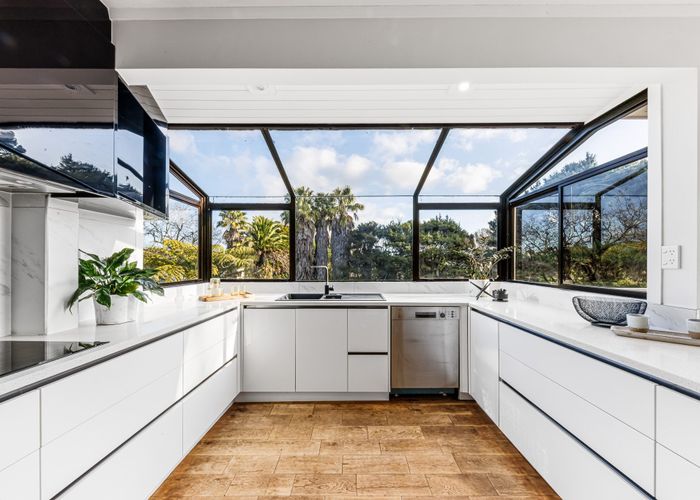  at 18 Outlook Road, Greenhithe, North Shore City, Auckland