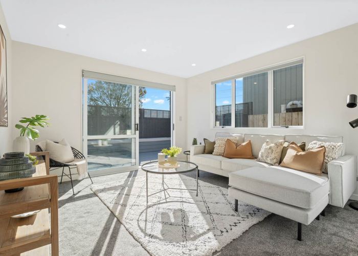  at 2 Crieff Place, Te Atatu Peninsula, Waitakere City, Auckland