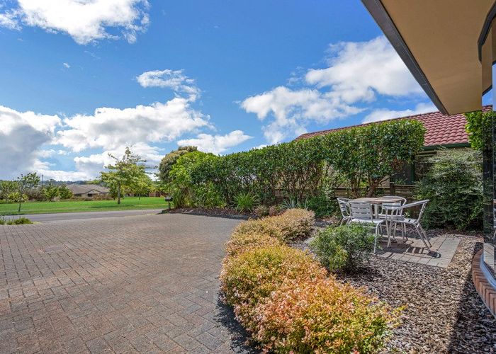  at 41 Chadlington Avenue, Henderson, Auckland