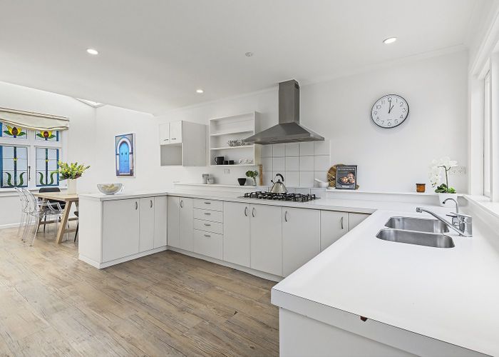  at 18 Newman Terrace, Thorndon, Wellington