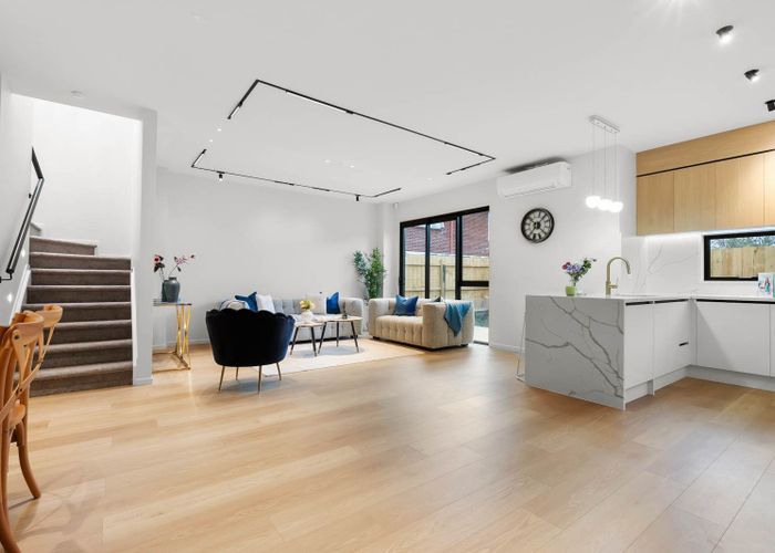  at 4A Fratley Avenue, Farm Cove, Manukau City, Auckland