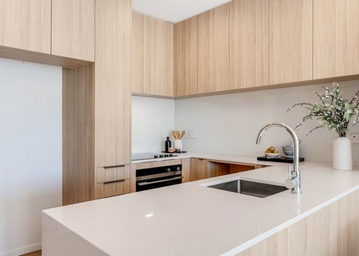  at 32 Moore Street, Howick, Manukau City, Auckland