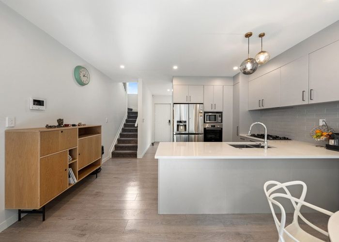  at 30D Becroft Drive, Forrest Hill, North Shore City, Auckland