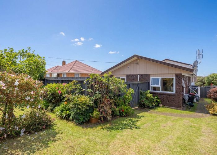  at 1574 Dominion Road Extension, Mount Roskill, Auckland City, Auckland