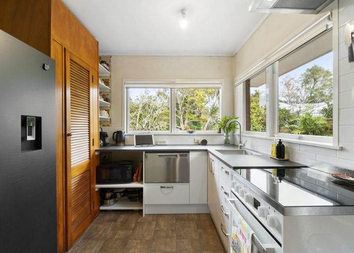  at 1/27 Sandown Road, Rothesay Bay, North Shore City, Auckland