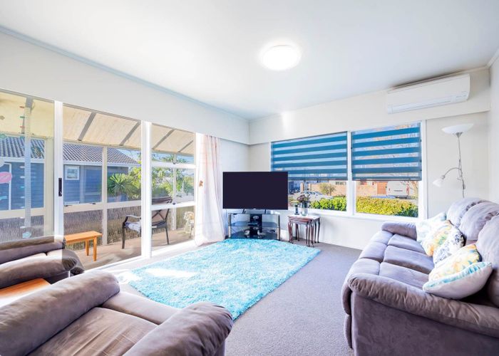  at 1/7 Eversleigh Road, Belmont, Auckland