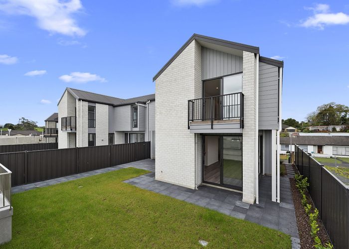  at 11 BOYACK DRIVE, Temple View, Hamilto