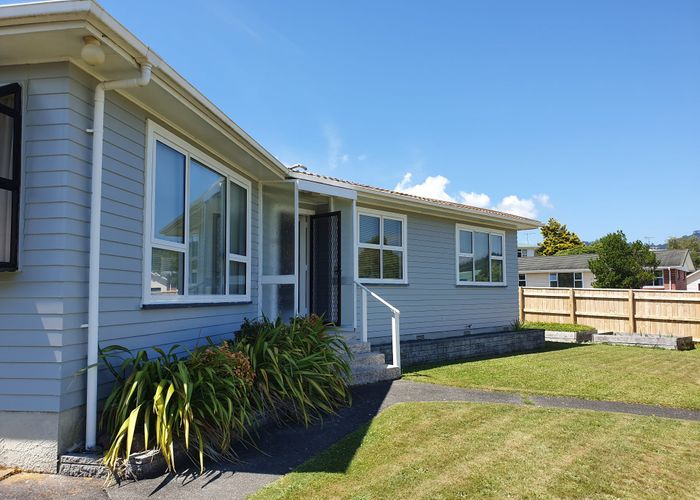  at 2 Whirinaki Crescent, Heretaunga, Upper Hutt, Wellington