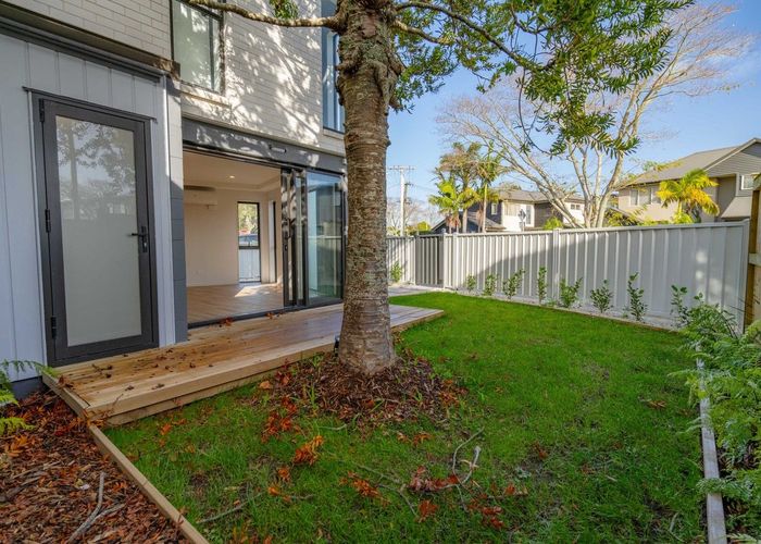  at 2B Dunkirk Road, Panmure, Auckland
