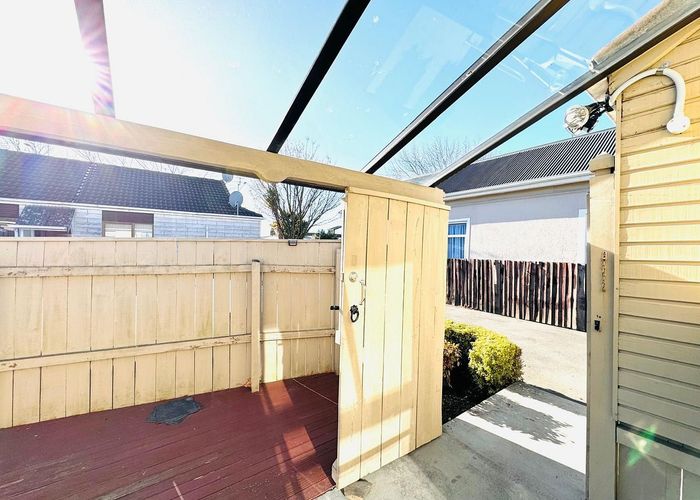  at 2/92 North Avon Road, Richmond, Christchurch City, Canterbury