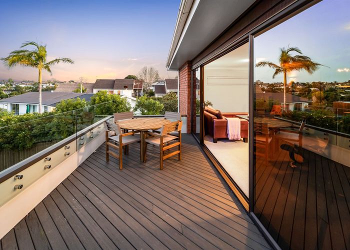  at 1/65 Aberdeen Road, Castor Bay, Auckland