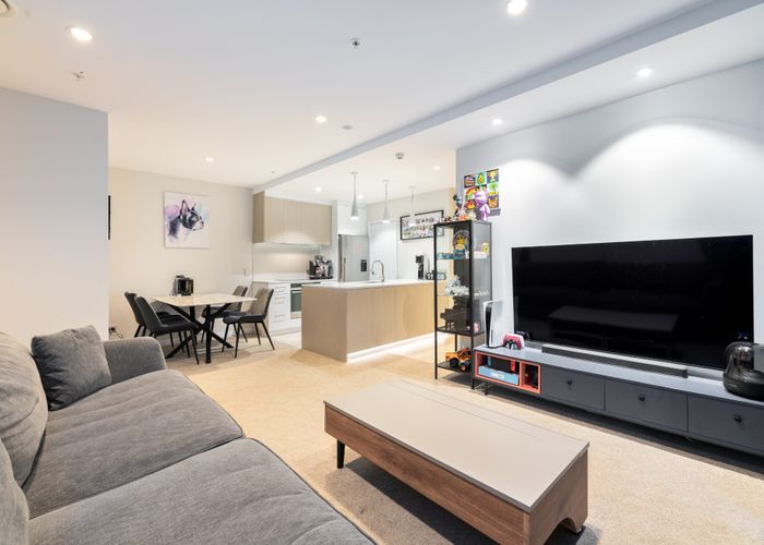  at 207/4 Bute Road, Browns Bay, Auckland