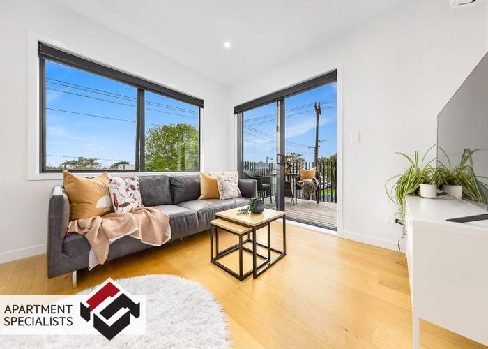  at 3/32 Smale Street, Point Chevalier, Auckland