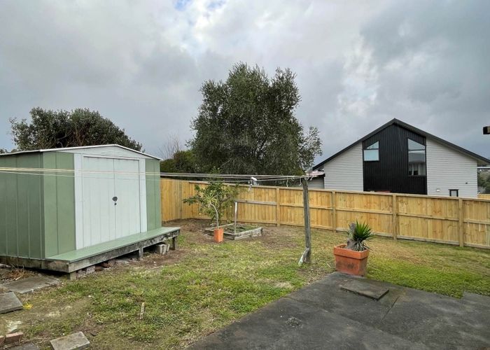  at 53 Amberley Avenue, Te Atatu South, Waitakere City, Auckland