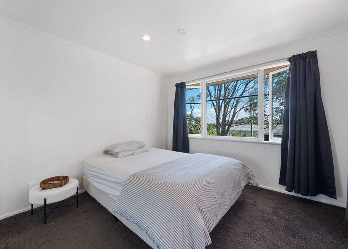  at 60 Woodfern Crescent, Titirangi, Waitakere City, Auckland