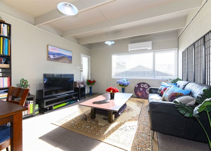  at 3/5 Keeling Road, Henderson, Auckland
