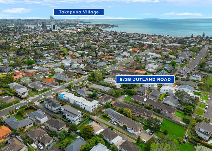 at 2/38 Jutland Road, Hauraki, North Shore City, Auckland