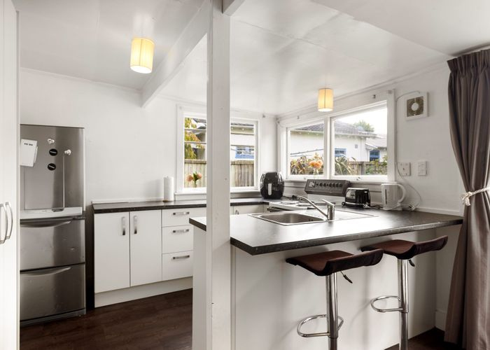  at 10 Donald Place, Merivale, Christchurch City, Canterbury