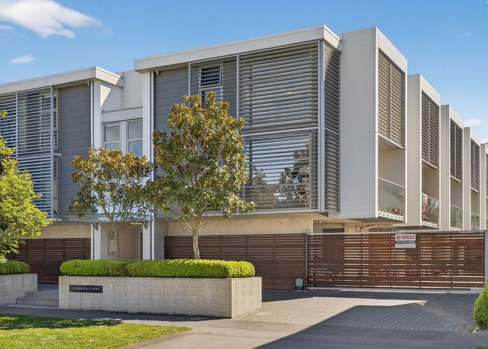  at 2/31 Chester Street West, Christchurch Central, Christchurch