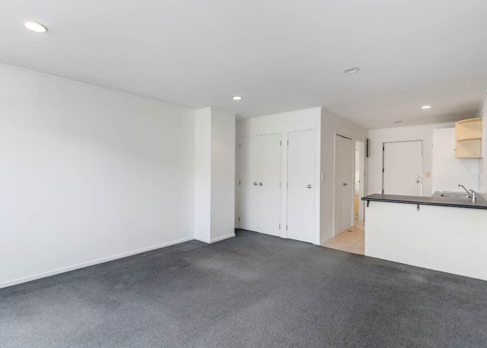  at 2A/20 Ian Marwick Place, Birkenhead, North Shore City, Auckland
