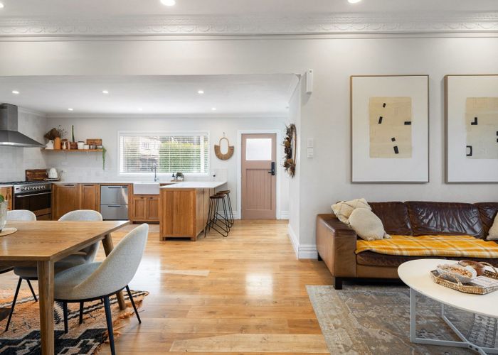  at 17 Dinsdale Road, Dinsdale, Hamilton