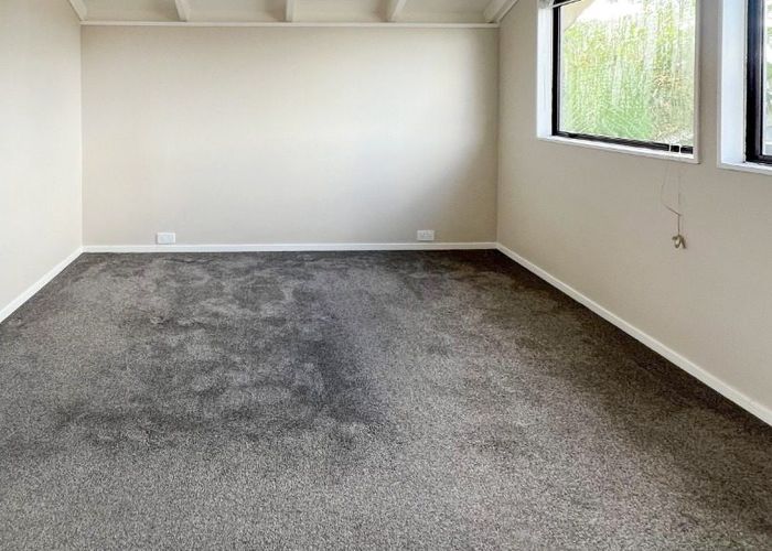  at 3/25a Beach Road, Te Atatu Peninsula, Waitakere City, Auckland