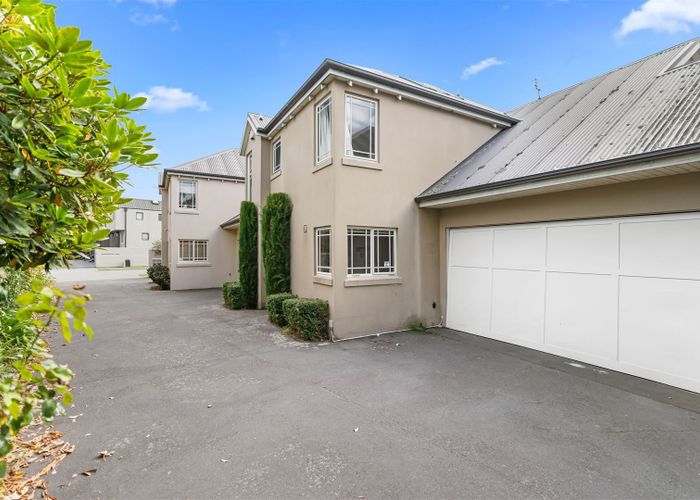 at 2/32 Winchester Street, Merivale, Christchurch