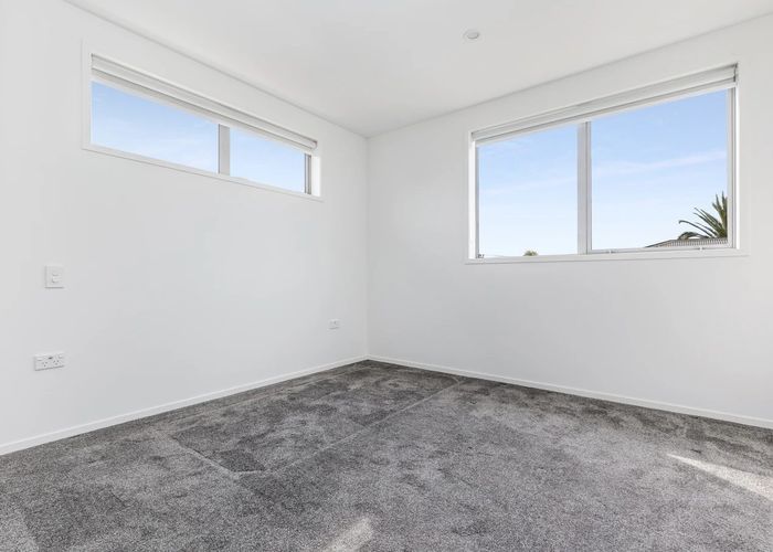  at 4/24 Kelwyn Road, Kelston, Waitakere City, Auckland