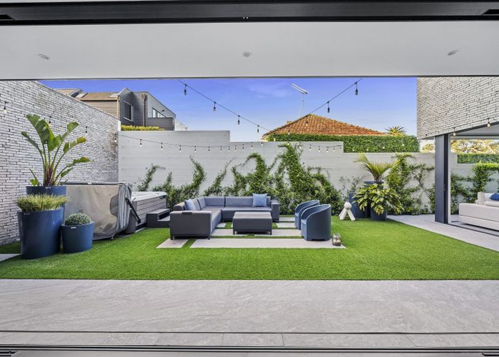  at 222 Hurstmere Road, Takapuna, Auckland