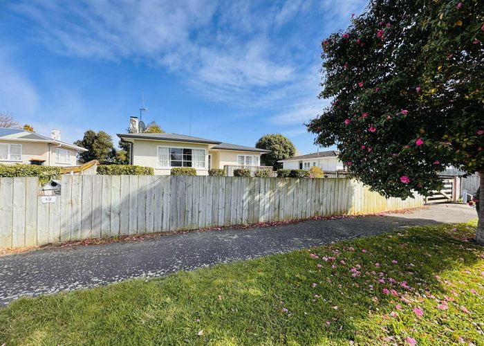  at 19 Nottingham Ave, Awapuni, Palmerston North, Manawatu / Whanganui