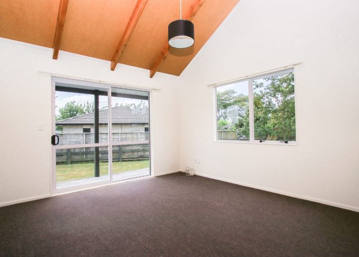  at 6 Rowling Place, Leamington, Cambridge