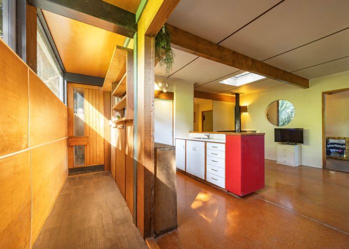  at 86 Warner Park Avenue, Laingholm, Waitakere City, Auckland