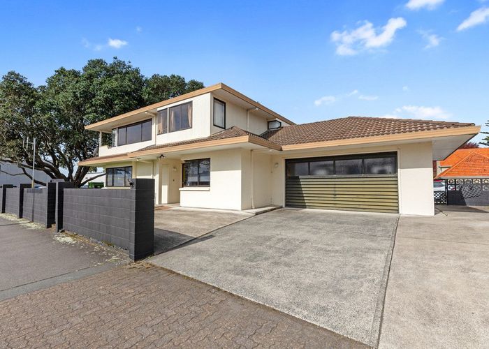  at 182 Devonport Road, Avenues, Tauranga, Bay Of Plenty
