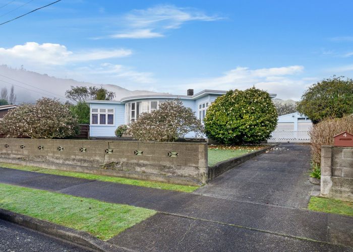 at 4 Milton Street, Stokes Valley, Lower Hutt
