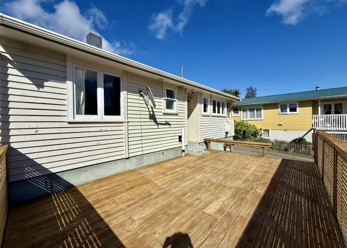  at 23 Lauderdale Road, Birkdale, North Shore City, Auckland