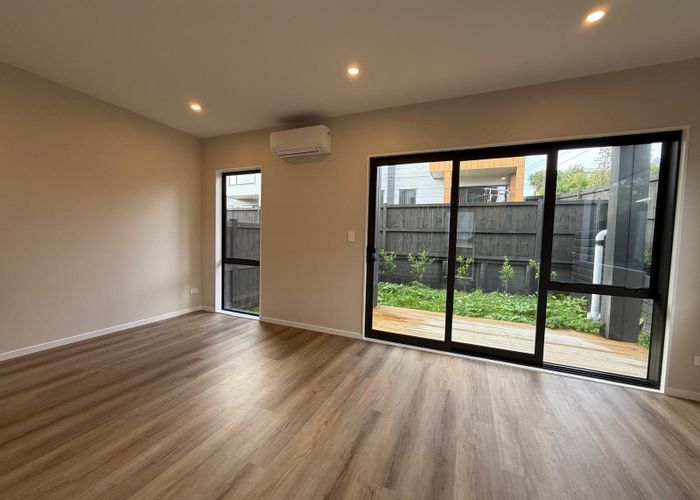  at 16 Don Oliver Lane, Glen Eden, Waitakere City, Auckland