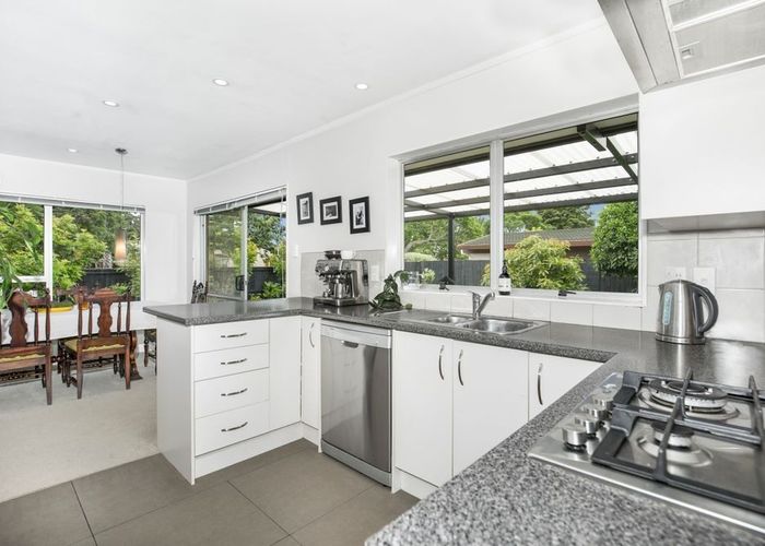  at 6 Corolu Place, Conifer Grove, Papakura, Auckland