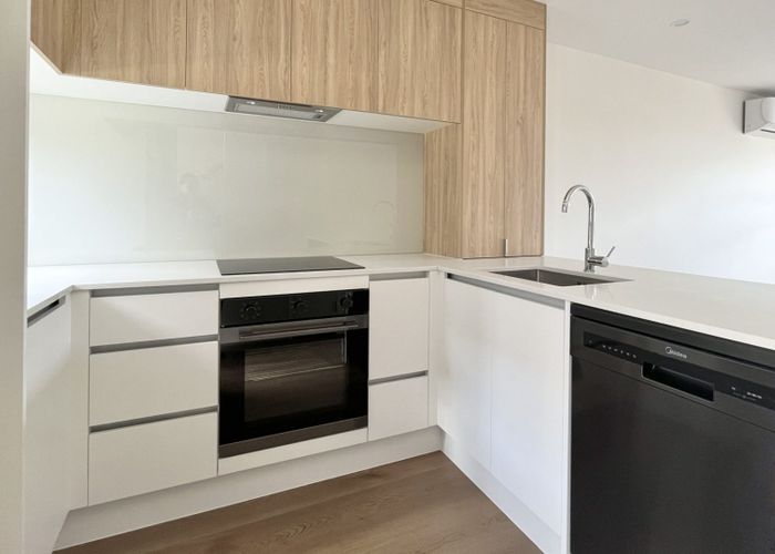  at 8/474 West Coast Road, Glen Eden, Auckland