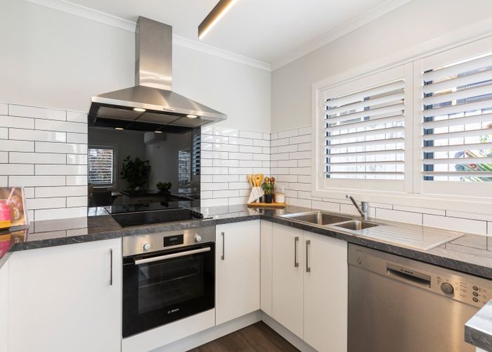  at 11 Poplar Grove, Ebdentown, Upper Hutt, Wellington