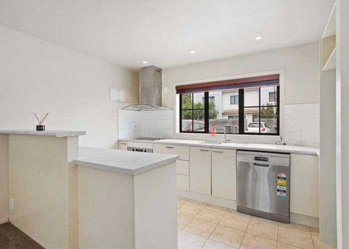  at 8/1 Harrison Road, Mount Wellington, Auckland