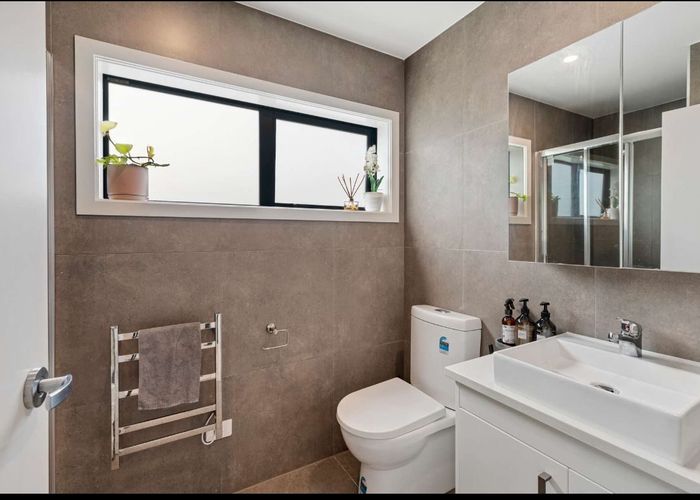  at 4/13 Mareth Street, Panmure, Auckland