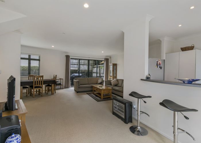  at 3/69 Target Road, Totara Vale, Auckland