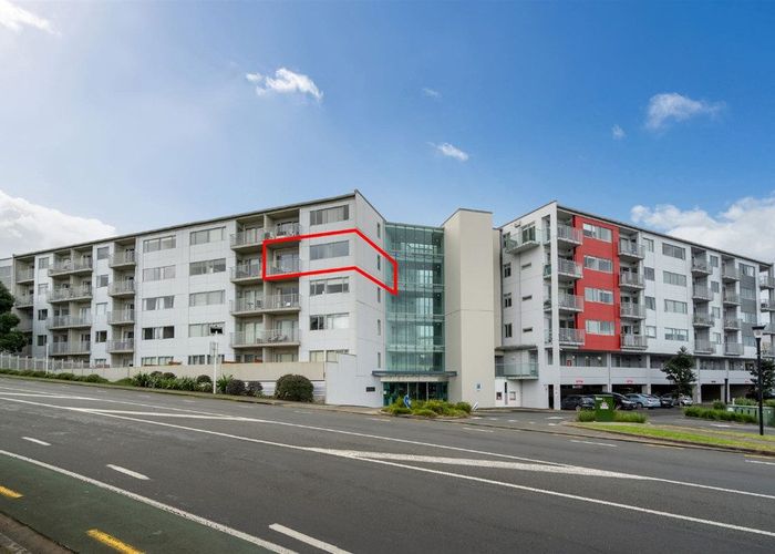  at A402/130 Anzac Street, Takapuna, North Shore City, Auckland
